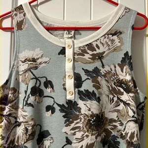 🛍 Blue and brown floral print tank made with soft light weight sweater material